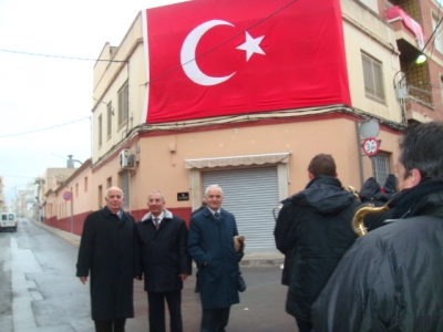 Tam boy resmi görebilmek için tıklayın