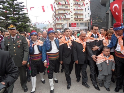 Tam boy resmi görebilmek için tıklayın